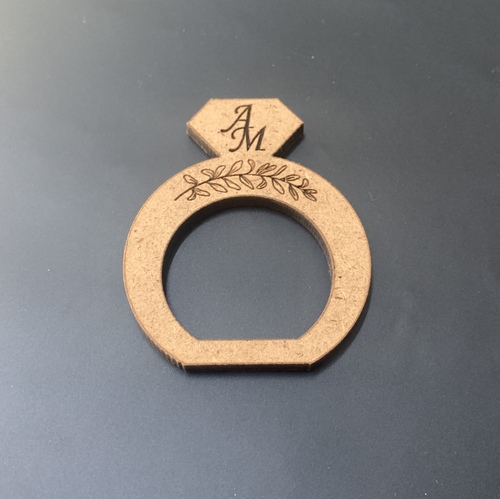 ξύλινο δαχτυλίδι πετσέτας τραπεζιού