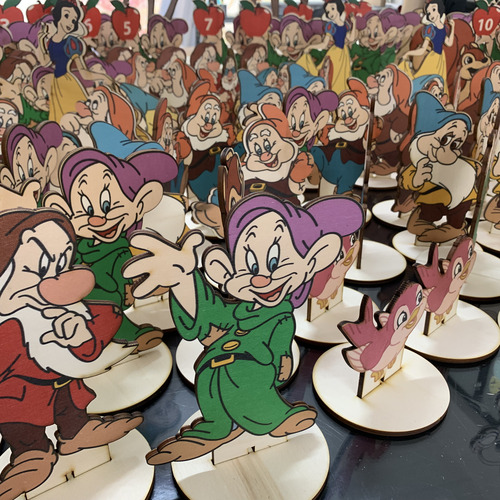 ξύλινα στοιχεία διακόσμησης