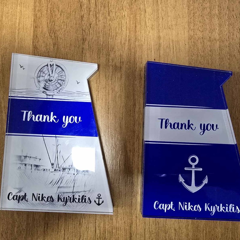 custom εταιρικό βραβείο αναμνηστικό