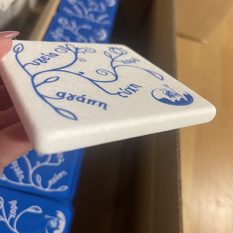 εταιρικό μαρμάρινο σουβέρ με λογότυπο