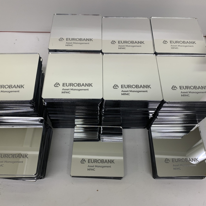 εταιρικό σουβέρ plexiglass με λογότυπο