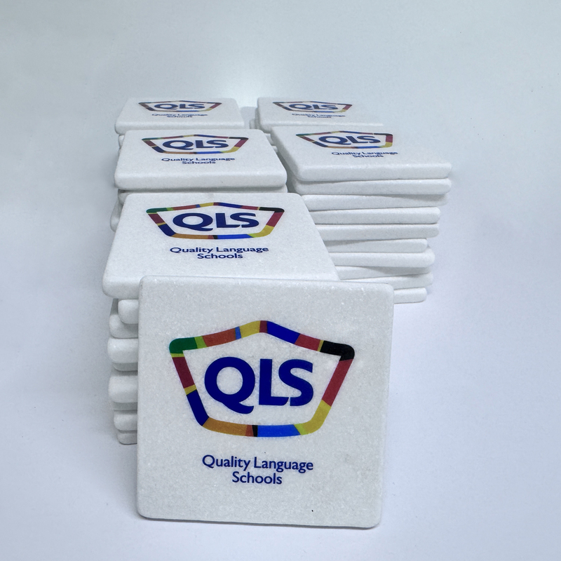 εταιρικό μαρμάρινο σουβέρ με λογότυπο